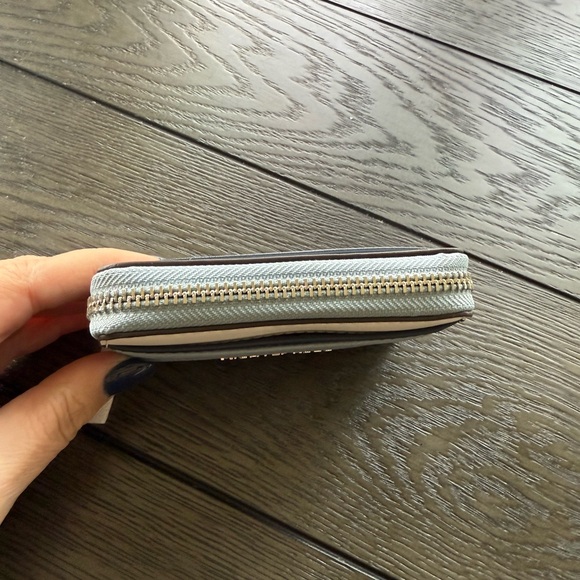 NWT Michael Kors jet set travel compact wallet - Picture 6 of 10